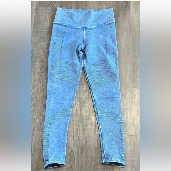 Soul cycle by Nux Women Medium Seamless Skull Jacquard Leggings Blue High Waist - Picture 3 of 3